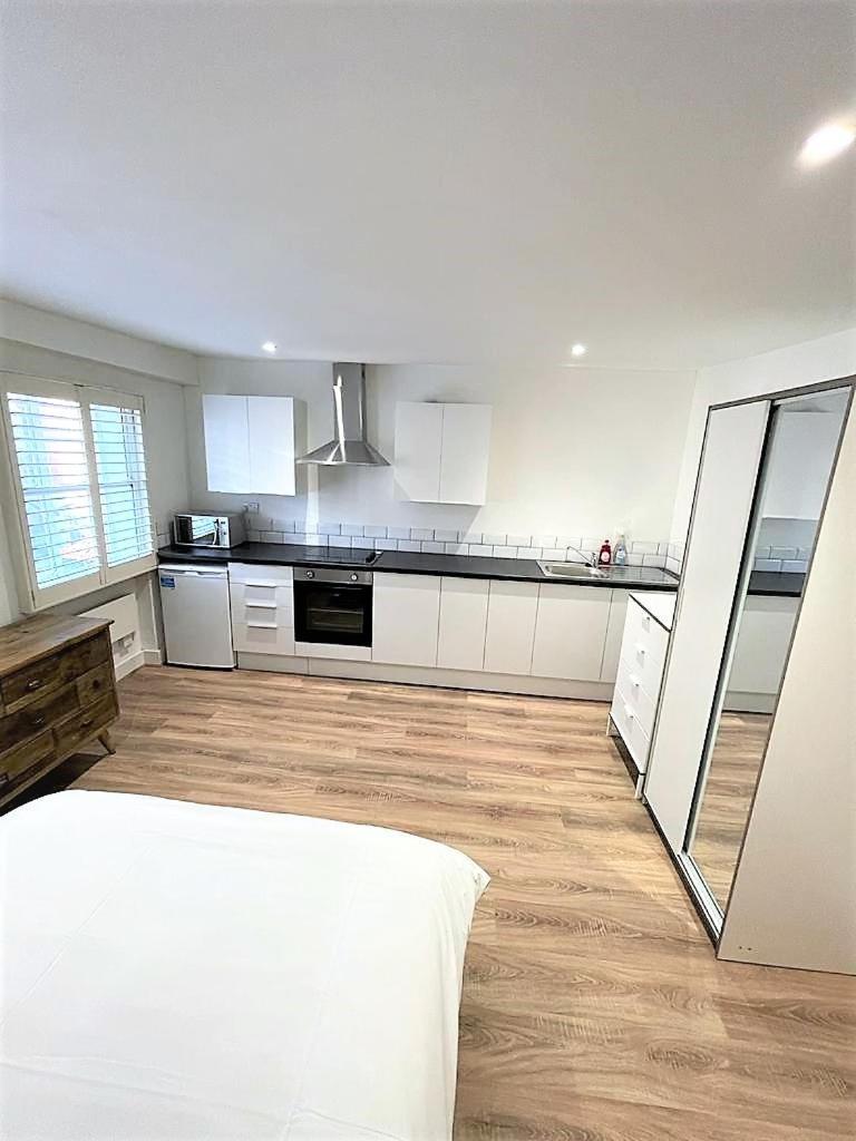 לונדון Goodge Street Apartments מראה חיצוני תמונה