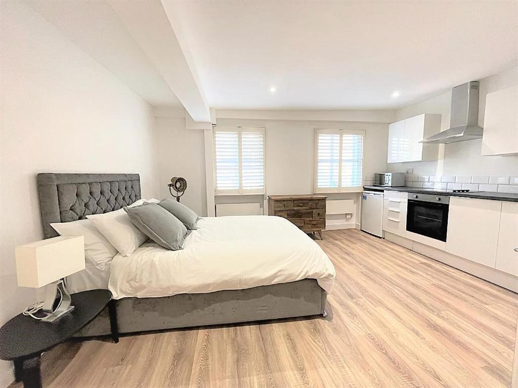 לונדון Goodge Street Apartments מראה חיצוני תמונה