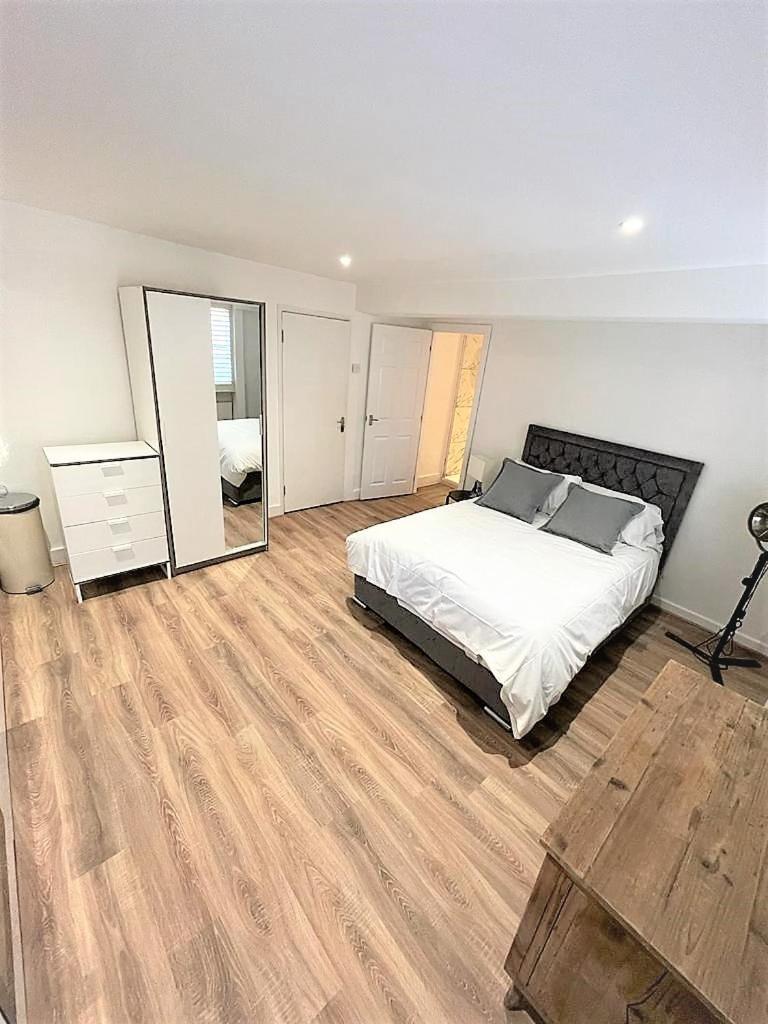 לונדון Goodge Street Apartments מראה חיצוני תמונה