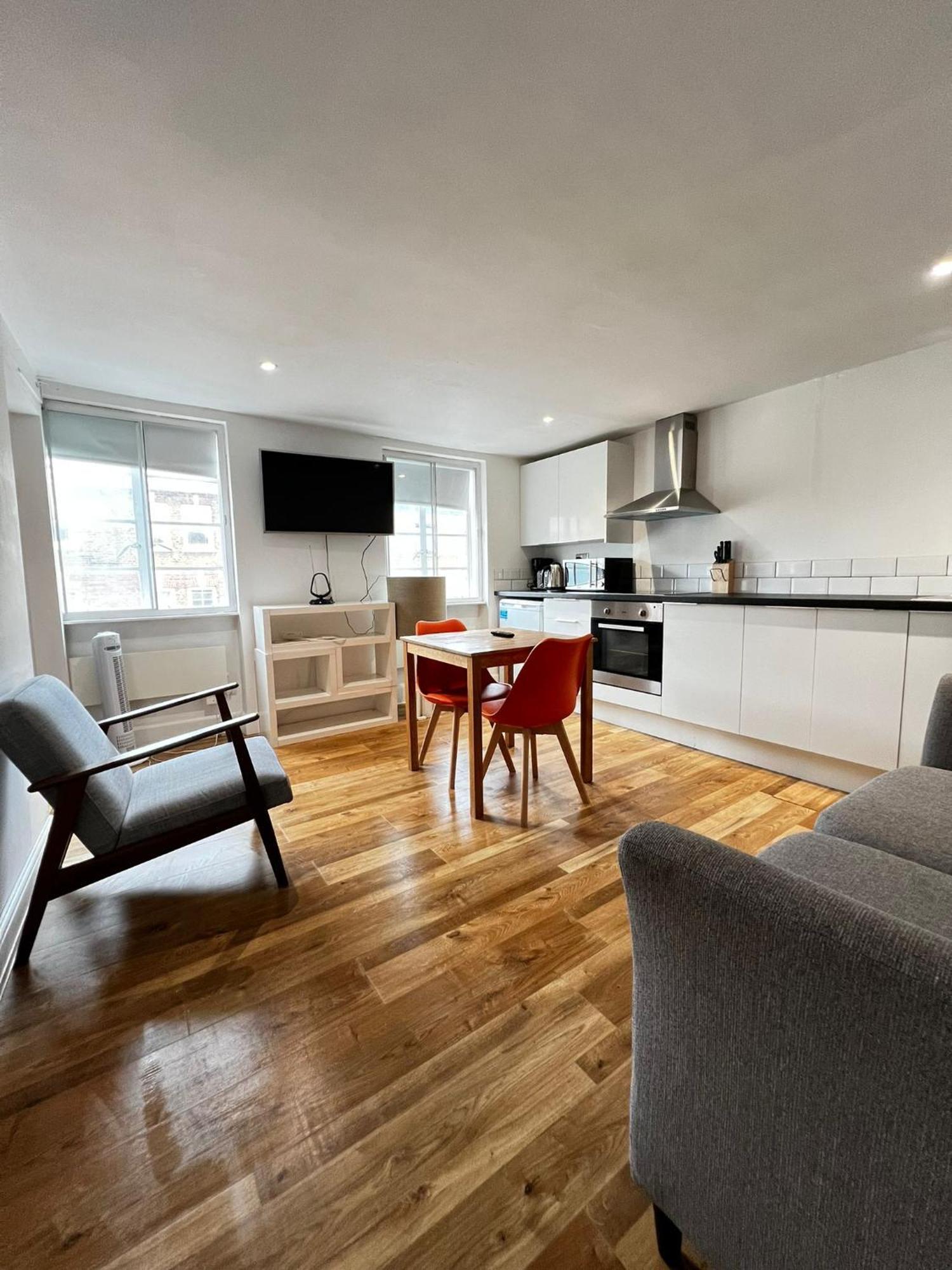 לונדון Goodge Street Apartments מראה חיצוני תמונה